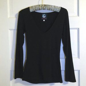 Jessica Louise Low Cut Long Sleeve Shirt - Size Small